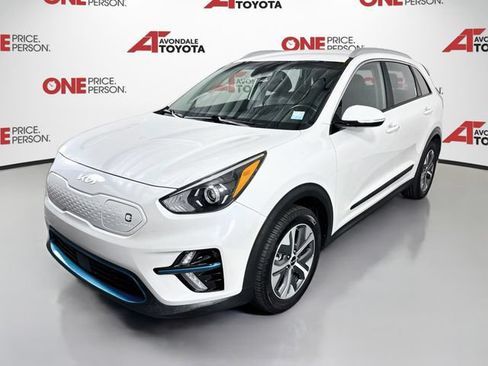 Used 2022 Kia Niro EX FWD image 3