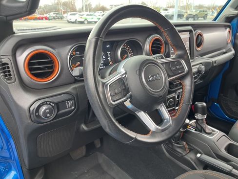 Used 2023 Jeep Gladiator Mojave image 3