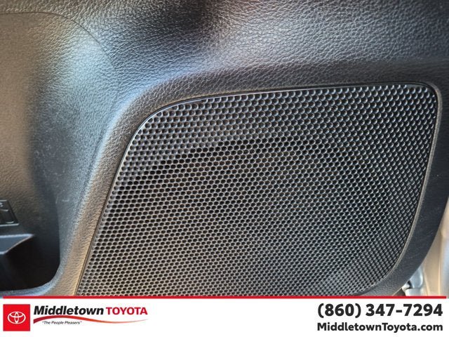 Used 2016 Toyota Tacoma TRD Sport w/ Towing Package AWD/4WD image 13
