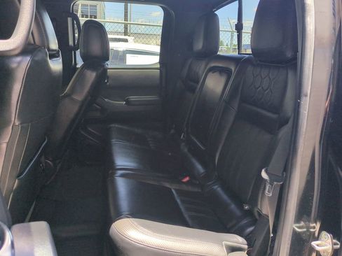 Used 2022 Nissan Frontier PRO-4X w/ Pro-4X Premium Package AWD/4WD image 15
