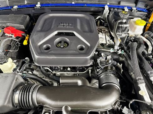 Used 2023 Jeep Wrangler Unlimited w/ Cold Weather Group AWD/4WD image 14