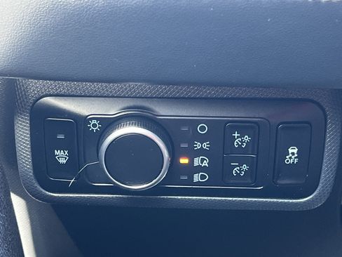 Used 2023 Ford Mustang Mach-E Premium image 14