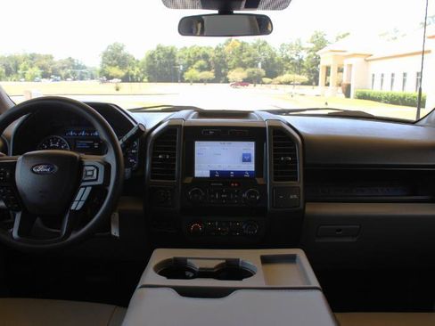 Used 2022 Ford F250 XL w/ Power Equipment Group AWD/4WD image 31