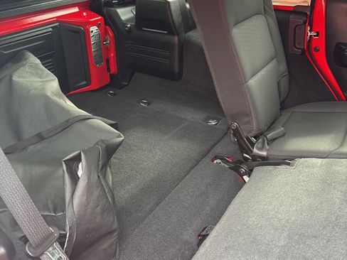 Used 2020 Jeep Wrangler Unlimited Sport image 19