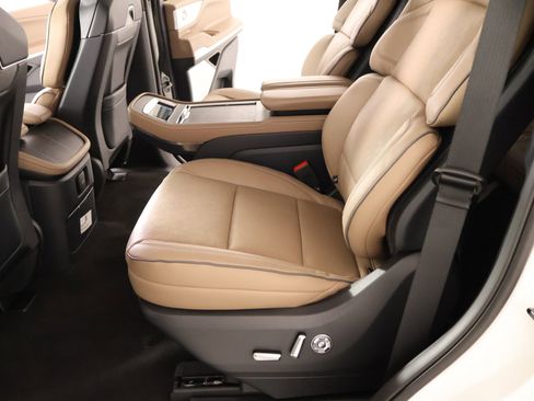 New 2026 Lincoln Navigator Black Label AWD/4WD image 13