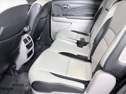 Used 2018 Honda Pilot LX image 24