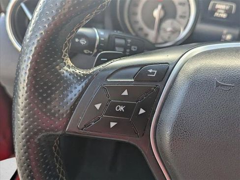 Used 2015 Mercedes-Benz GLA 250 4MATIC image 11