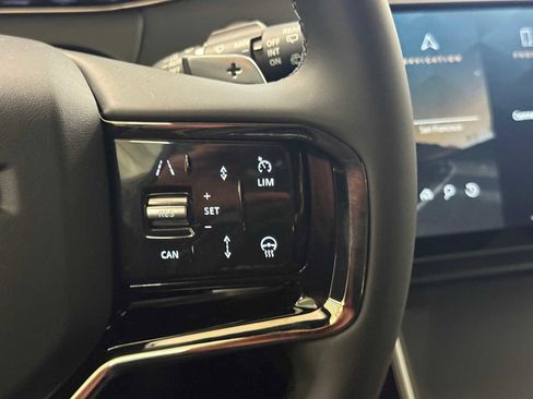 Certified 2026 Land Rover Range Rover Evoque S image 24