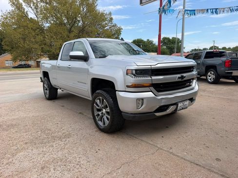 Used 2018 Chevrolet Silverado 1500 LT w/ All Star Edition AWD/4WD image 2