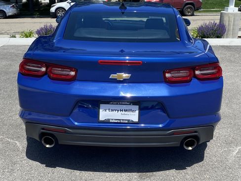 Used 2021 Chevrolet Camaro LT RWD image 6