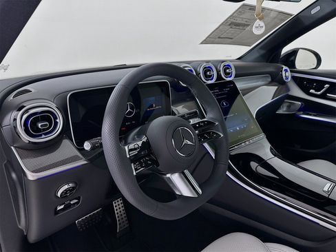New 2026 Mercedes-Benz GLC 300 image 10