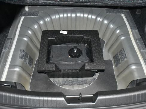 Used 2024 Chevrolet Malibu LT image 30