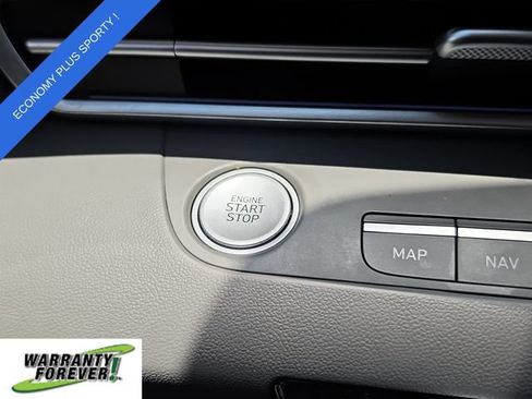 Used 2024 Hyundai Elantra SEL FWD image 26