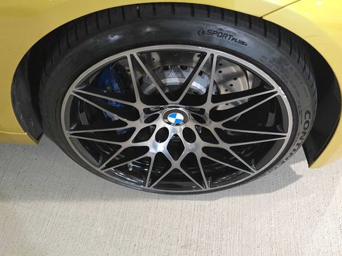 Used 2018 BMW M3 RWD image 9