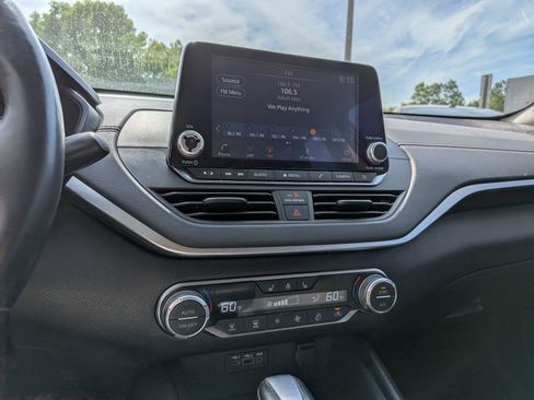 Used 2019 Nissan Altima 2.5 SV FWD image 20