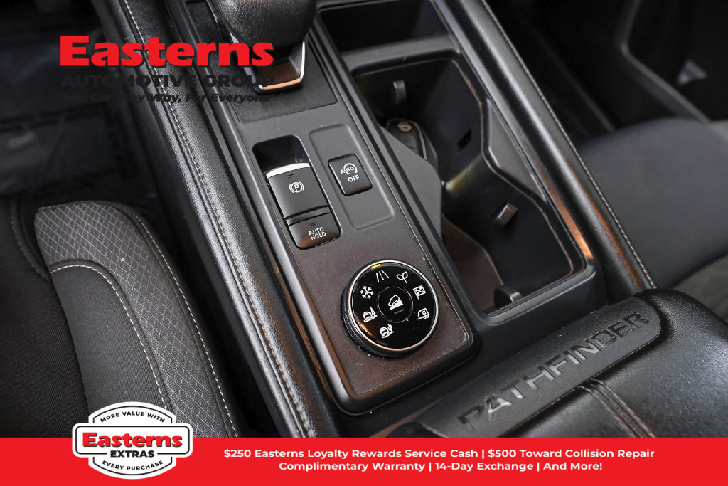 Used 2024 Nissan Pathfinder S AWD/4WD image 22
