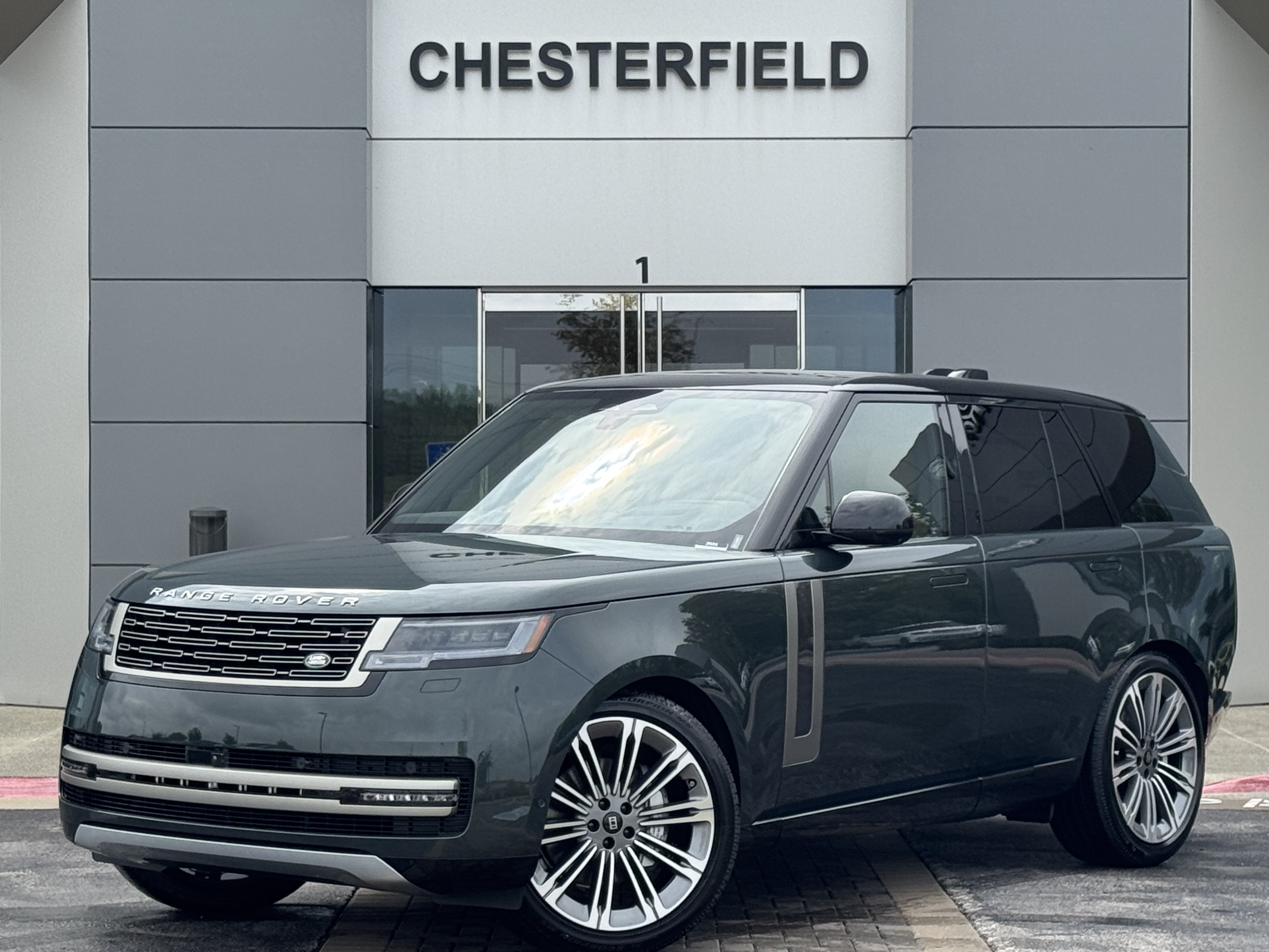 New 2027 Land Rover Range Rover SE AWD/4WD image 1