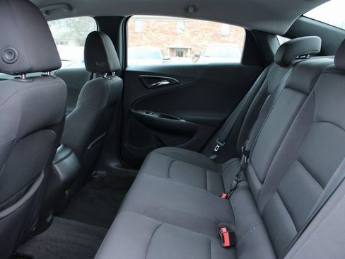 Used 2018 Chevrolet Malibu LS w/ LPO, Convenience Package 1 image 31