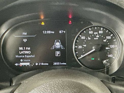 Used 2023 Nissan Kicks SV FWD image 2