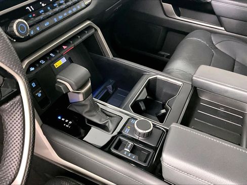 Used 2024 Toyota Tundra Limited image 16