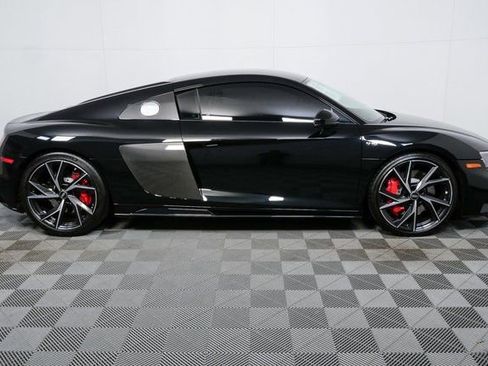 Used 2022 Audi R8 V10 performance image 2