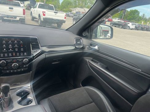 Used 2020 Jeep Grand Cherokee Trailhawk AWD/4WD image 13