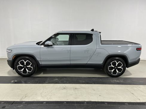 Used 2024 Rivian R1T Adventure AWD/4WD image 2