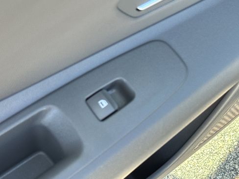 Used 2024 Hyundai Elantra SEL w/ Convenience Package image 30