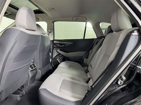 Used 2025 Subaru Outback Premium image 32