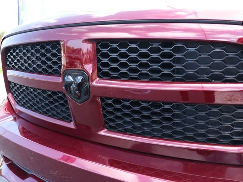 Used 2017 RAM 1500 Express w/ Express Value Package RWD image 11