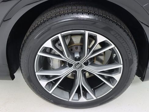 Certified 2024 Audi Q8 Premium Plus w/ Premium Plus Package AWD/4WD image 9