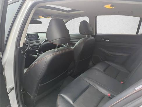 Used 2021 Nissan Altima 2.5 SR w/ SR Premium Package FWD image 16
