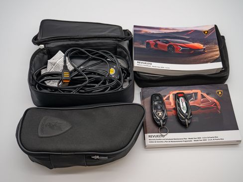 Used 2024 Lamborghini Revuelto AWD/4WD image 26