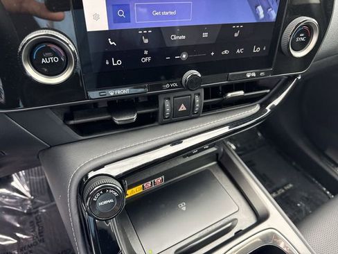 Used 2025 Lexus NX 250 FWD w/ Accessory Package (K3) image 19