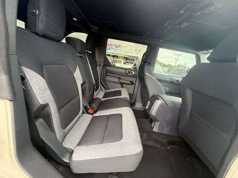Used 2025 Ford Bronco 4-Door AWD/4WD image 21