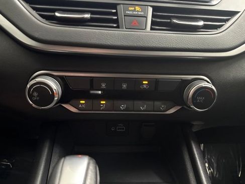 Used 2022 Nissan Altima 2.5 S FWD image 32