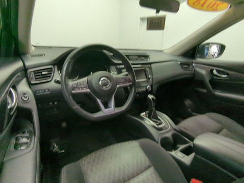 Used 2018 Nissan Rogue SV FWD image 20