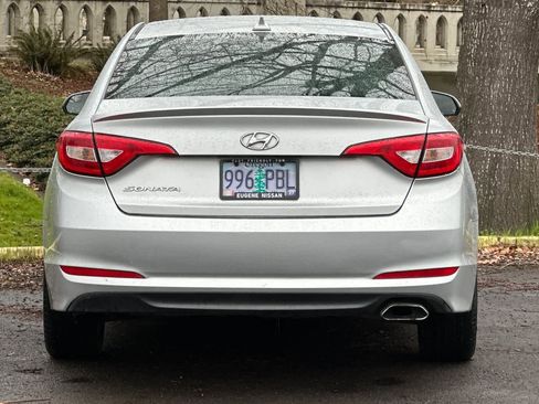 Used 2015 Hyundai Sonata SE image 7