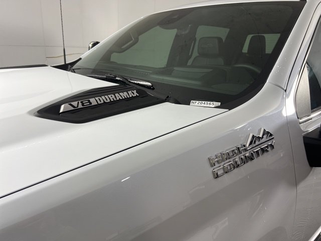 New 2026 Chevrolet Silverado 2500 High Country w/ Technology Package AWD/4WD image 4
