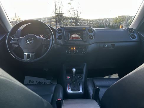 Used 2016 Volkswagen Tiguan S image 15