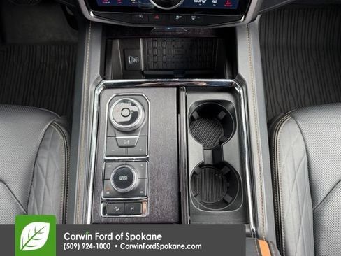 Used 2023 Ford Expedition Platinum AWD/4WD image 33