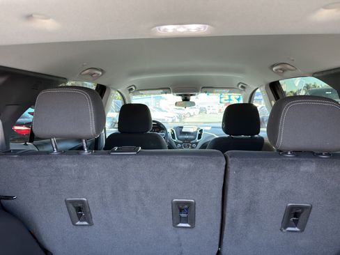 Used 2024 Chevrolet Equinox LS FWD image 16