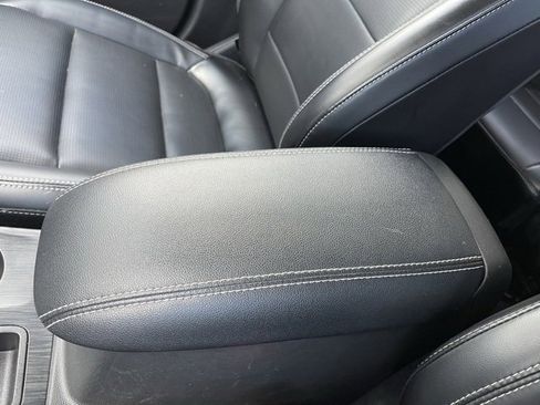 Used 2024 Ford Escape Platinum image 18