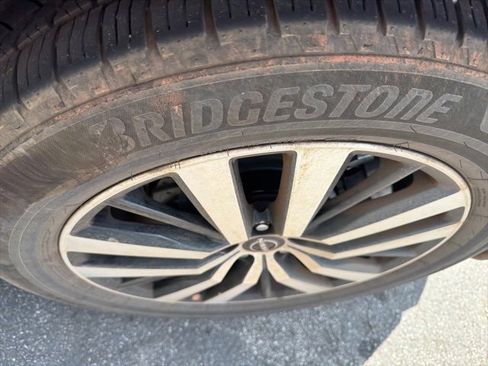 Used 2023 Nissan Pathfinder Platinum w/ Cargo Package image 3