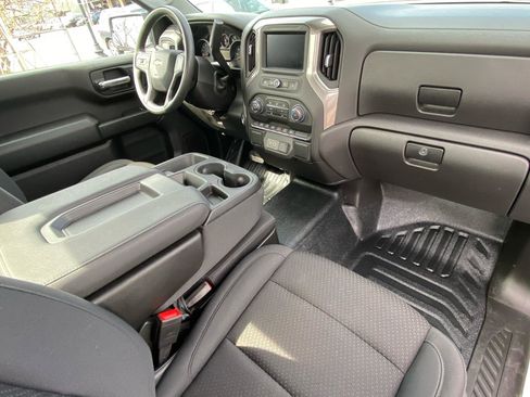 Used 2025 Chevrolet Silverado 1500 W/T image 12