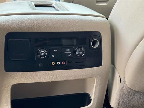 Used 2015 GMC Yukon XL Denali w/ Touring Package image 27