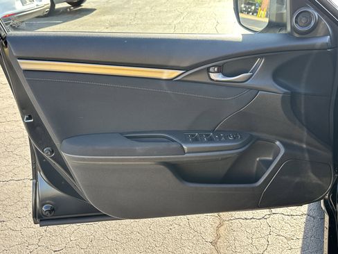 Used 2018 Honda Civic EX image 11