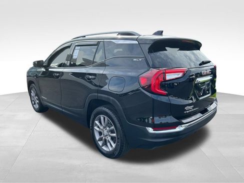 Used 2024 GMC Terrain SLT AWD/4WD image 3