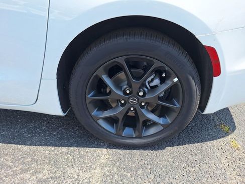 New 2026 Chrysler Pacifica Limited w/ S Appearance Package image 14