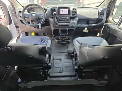 Used 2025 RAM ProMaster 2500 w/ Convenience Group FWD image 7